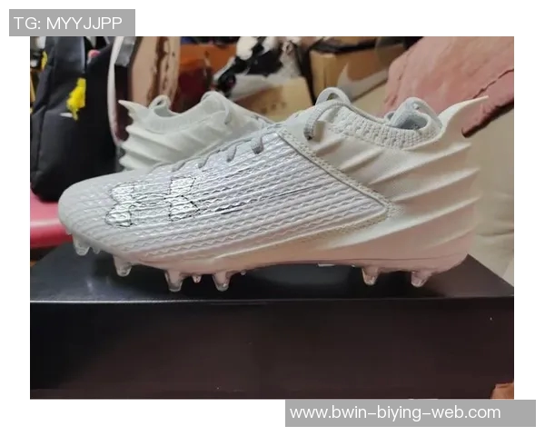 揭秘足球明星穿着的最便宜球鞋背后故事及其性价比分析